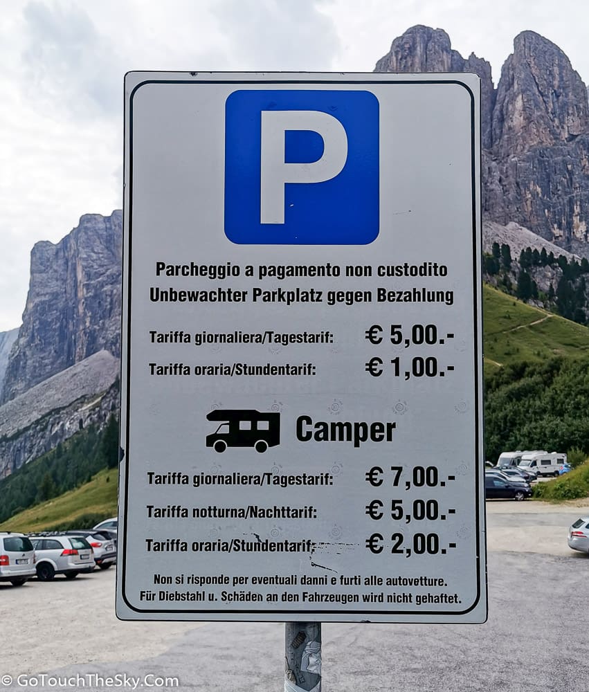 วิวเทือกเขาจาก Gardena Pass