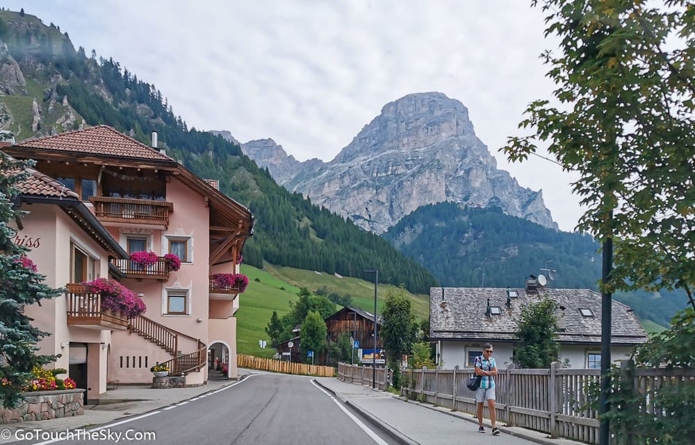 วิวยอดเขาระหว่างทางสู่ Cortina