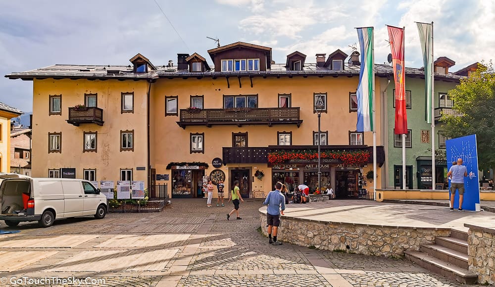 ถนนกลางเมือง Cortina D'Ampezzo