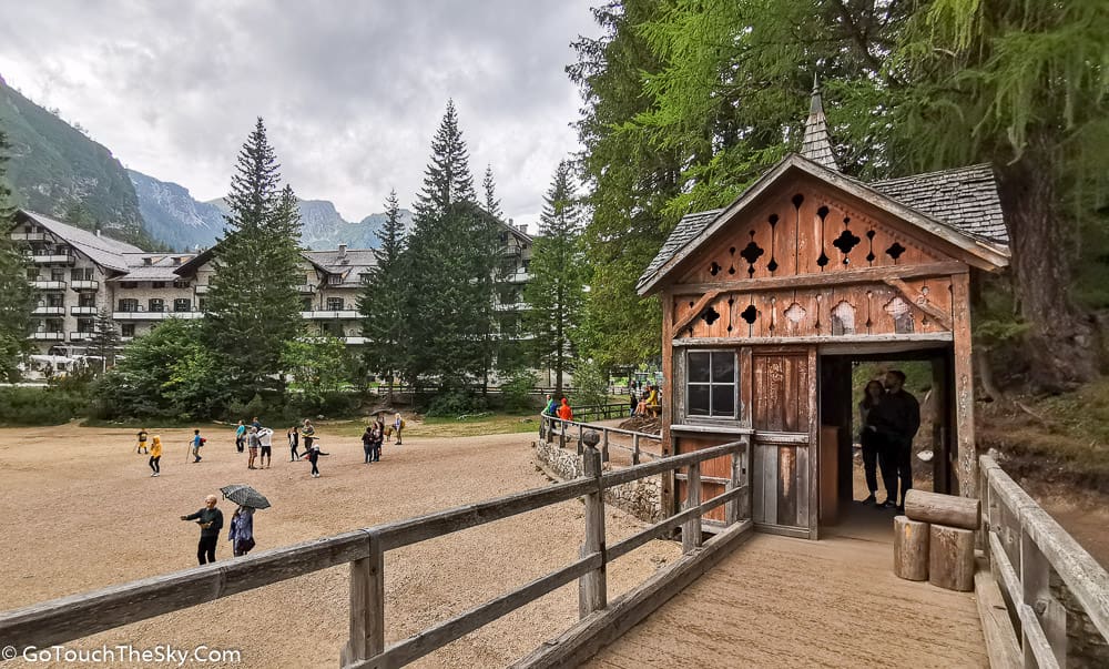 วิวทะเลสาบ Braies มุมกว้าง
