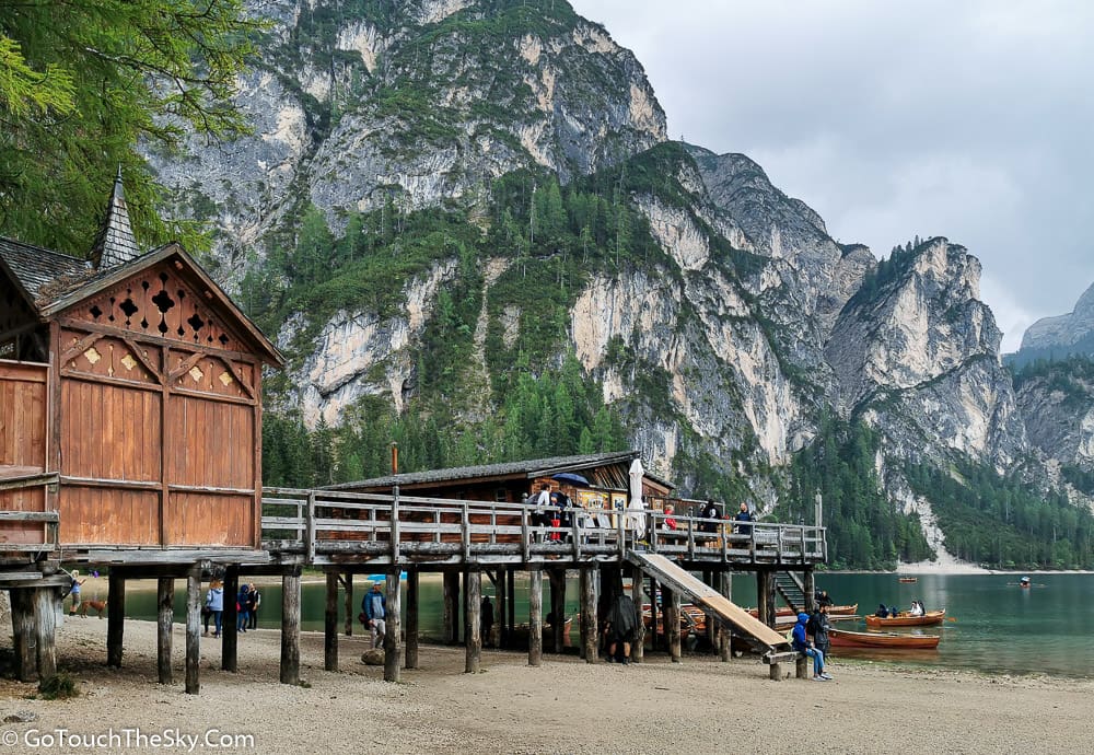เรือแคนูให้เช่าที่ทะเลสาบ Braies