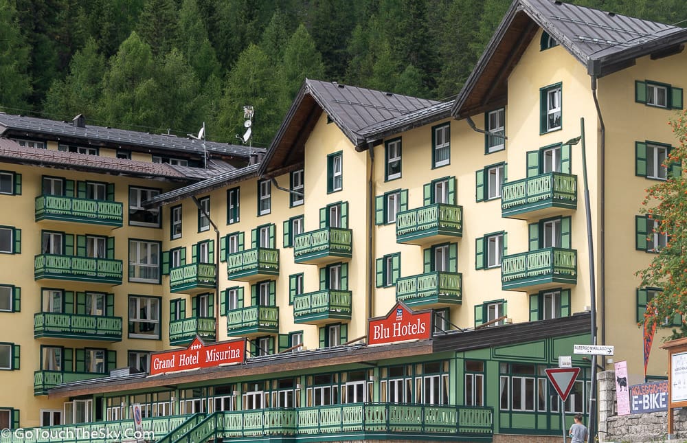 วิวเทือกเขารอบทะเลสาบ Misurina