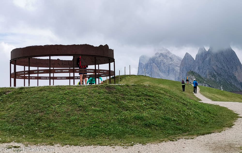 แผ่นป้ายข้อมูลบน Seceda