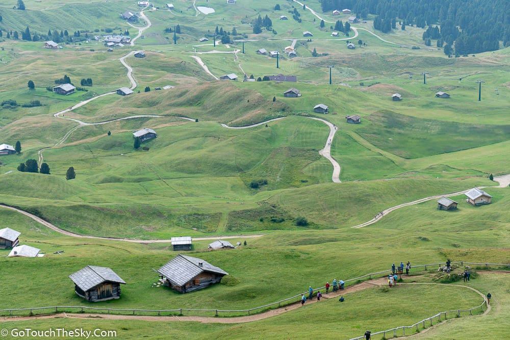 วิวที่ราบกว้างใหญ่จาก Seceda