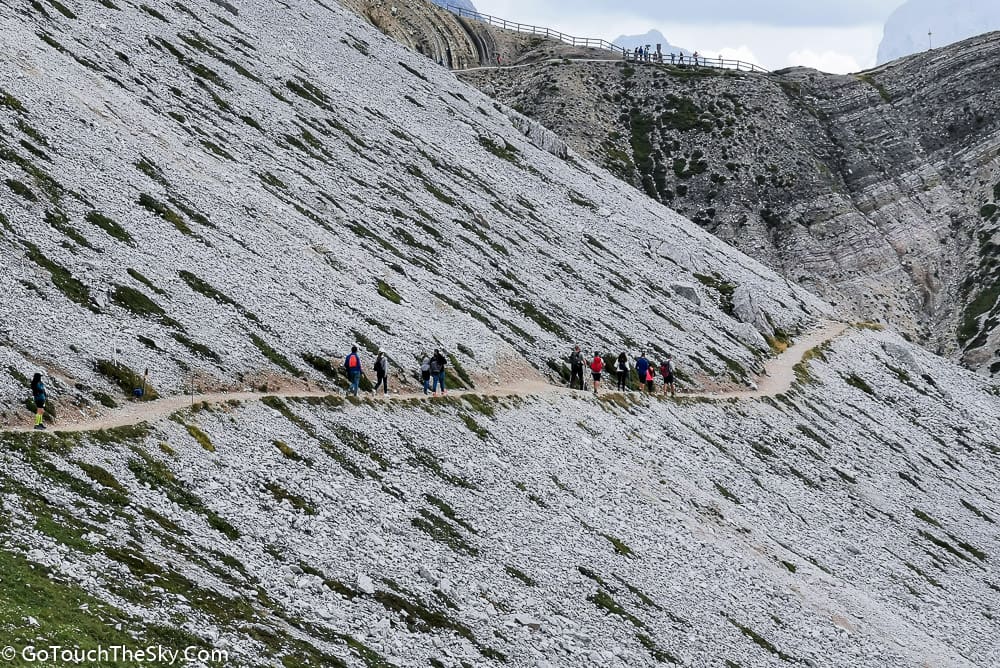 ทางเดินกลับสู่ Rifugio Auronzo