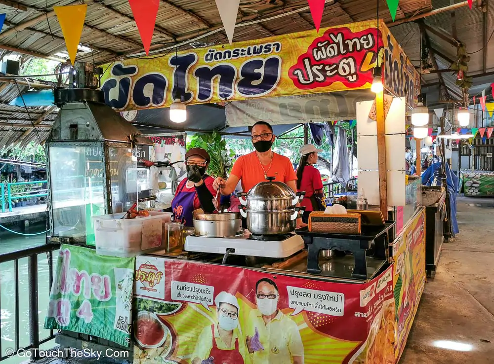 ร้านค้าอีกมุมของตลาด