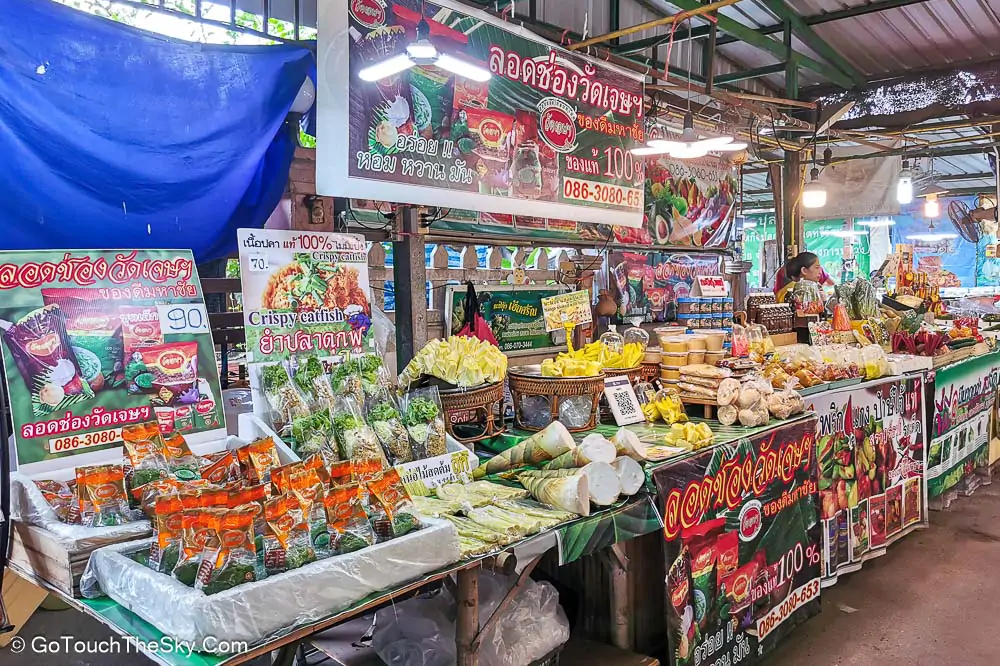 บรรยากาศตลาดน้ำในช่วงเที่ยง