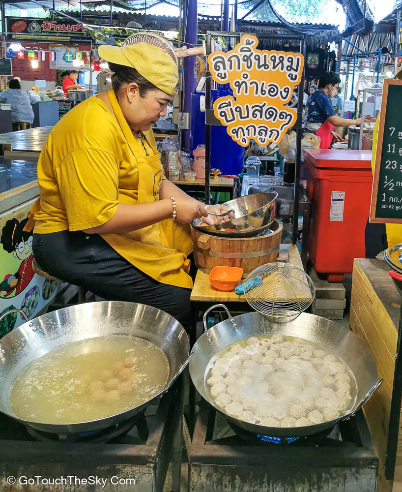 บรรยากาศโดยรวมของตลาดน้ำ