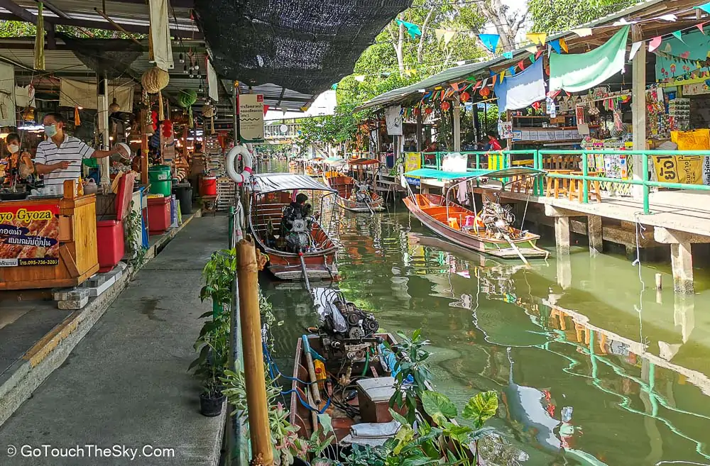 ร้านค้าริมคลองลัดมะยม