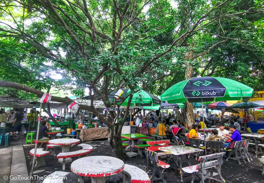 บรรยากาศตลาดน้ำวัดสะพาน