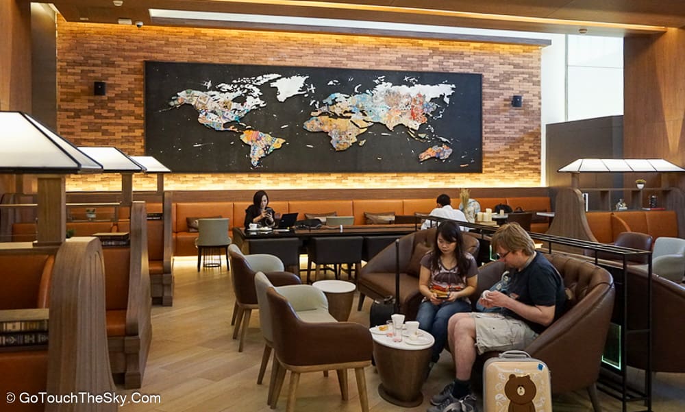 ที่นั่งภายในเล้าจน์