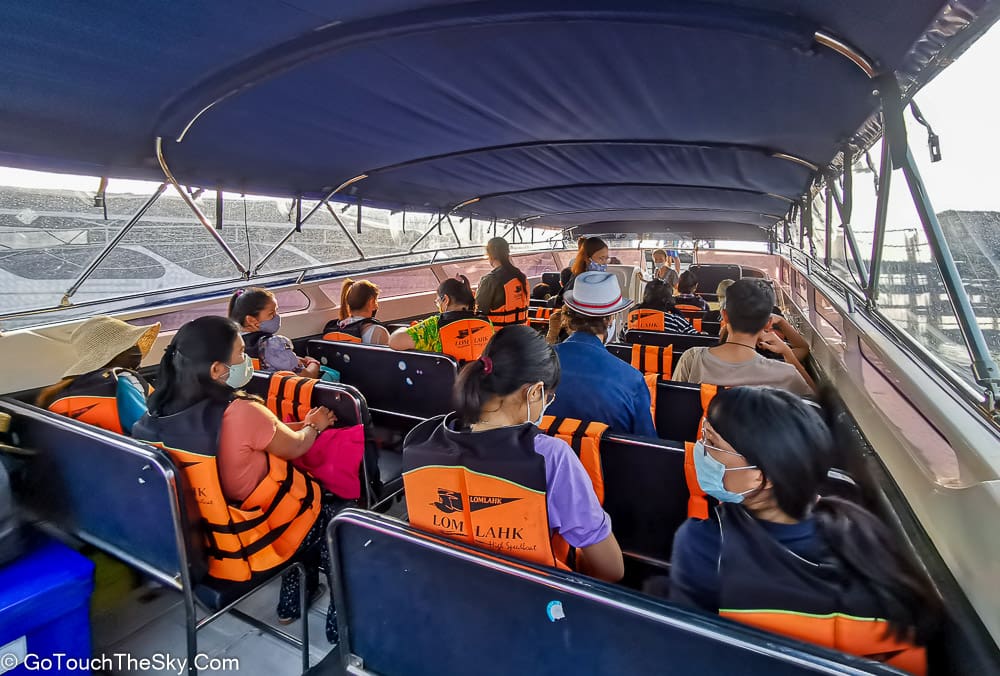 บรรยากาศภายในเรือเร็วลมพระยา
