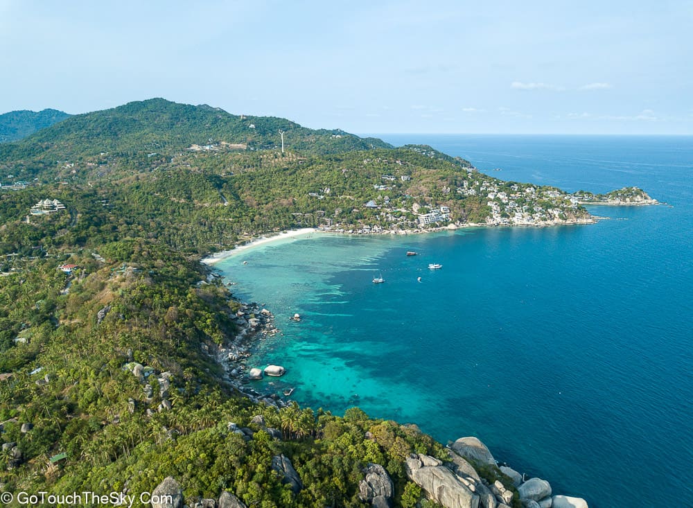 หาดด้านตะวันออกของเกาะเต่ามองจากยอดเขา