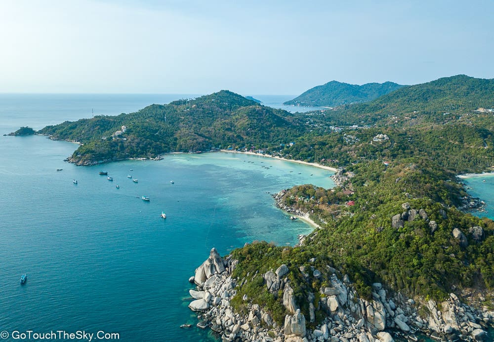 หาดด้านตะวันตกของเกาะเต่ามองจากยอดเขา