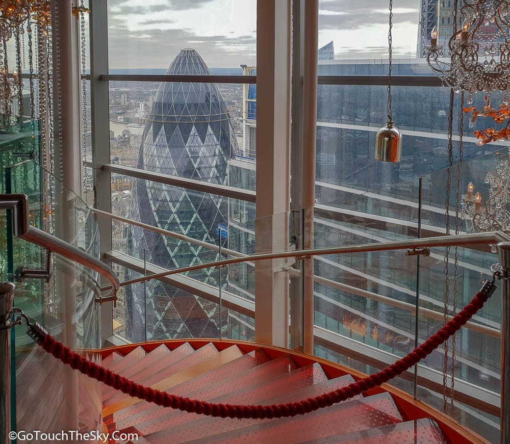 บรรยากาศร้าน Duck & Waffle ชั้น 40