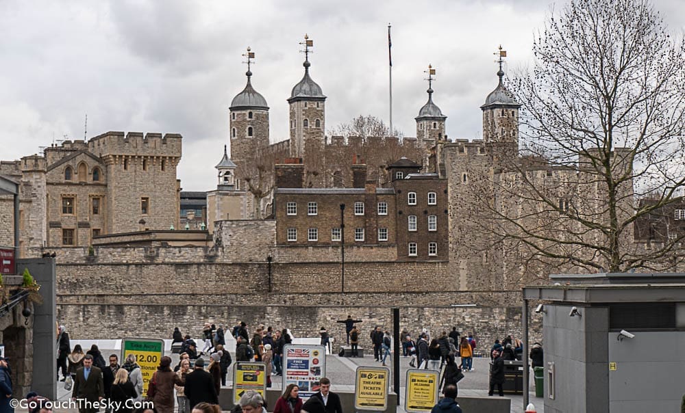 กำแพงและหอคอย Tower of London