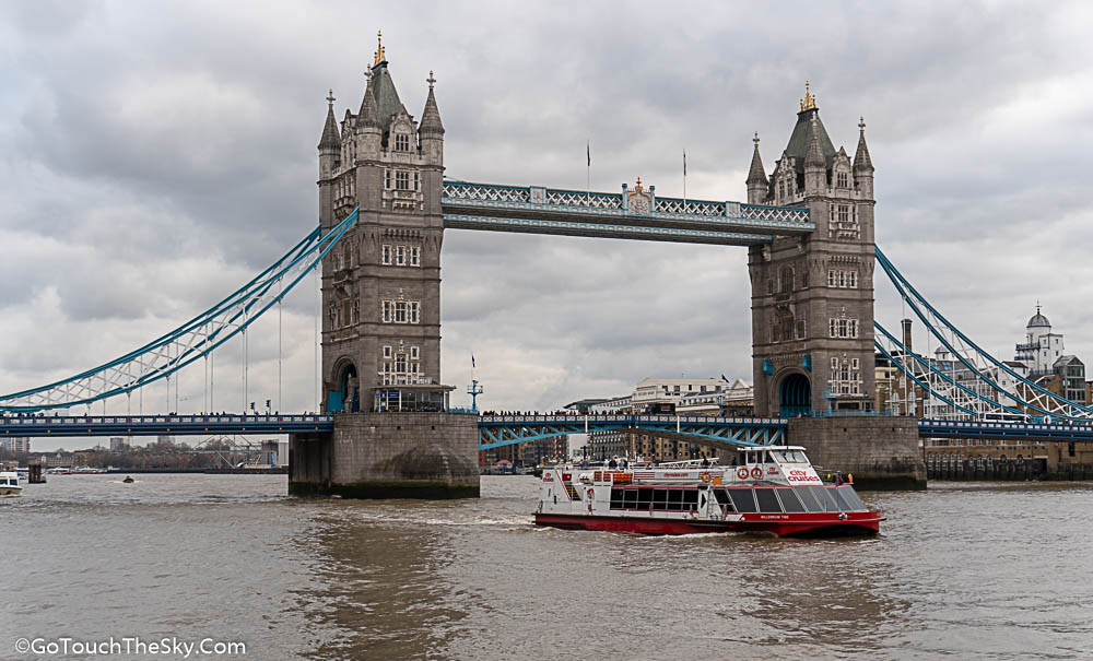 Tower Bridge สัญลักษณ์แห่งกรุงลอนดอน