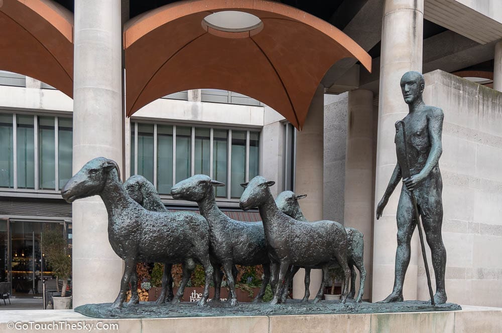 บรรยากาศจตุรัส Paternoster Square