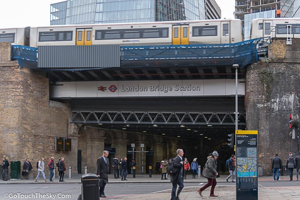 ทางเข้าสถานี London Bridge