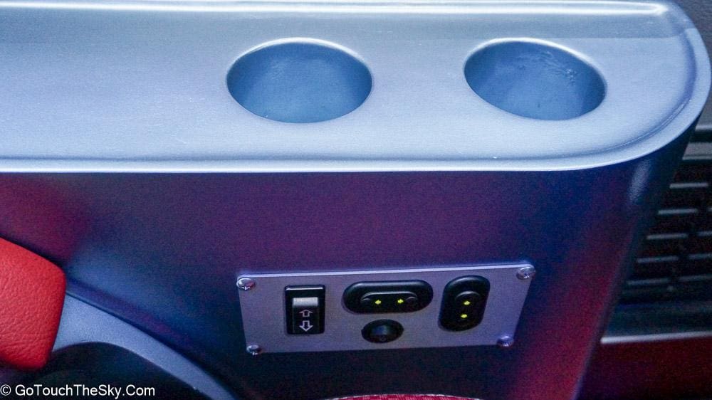 USB Charging Port ข้างที่นั่ง