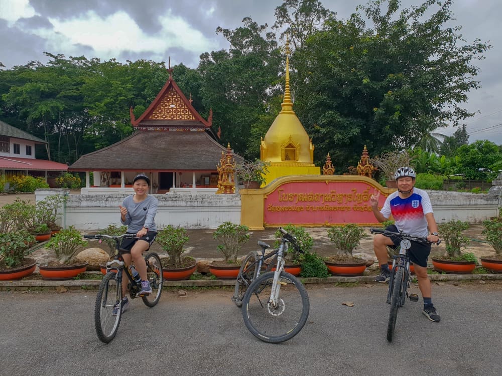 วัดหนองแดงอุโบสถแกะสลักรูปนกหัสดีลิงค์