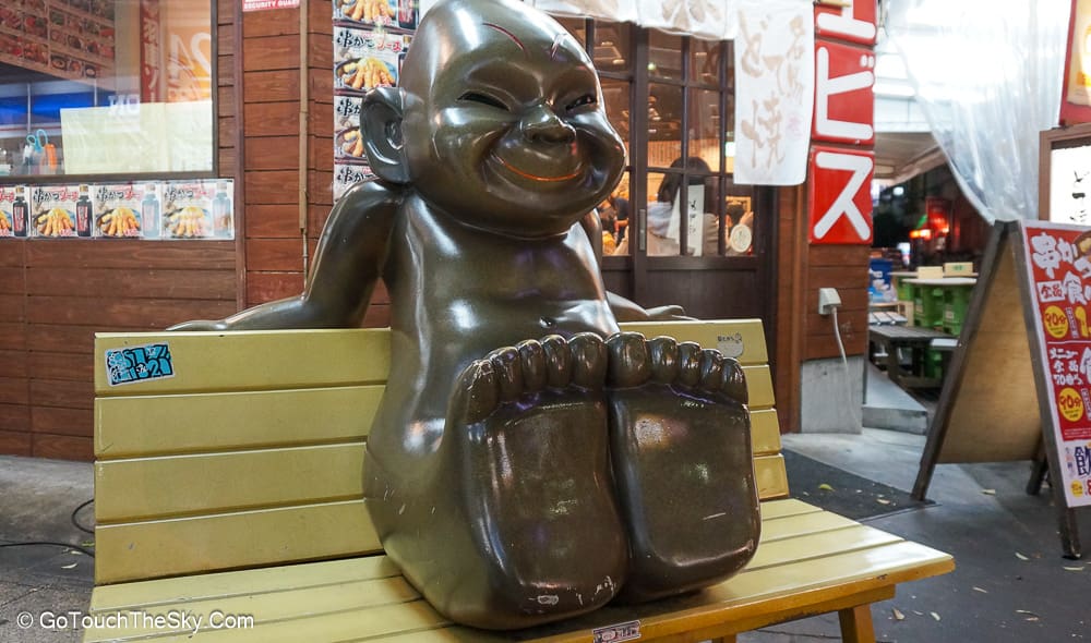 รูปปั้น Billiken เทพแห่งโชคลาภสัญลักษณ์ย่านชินเซไก