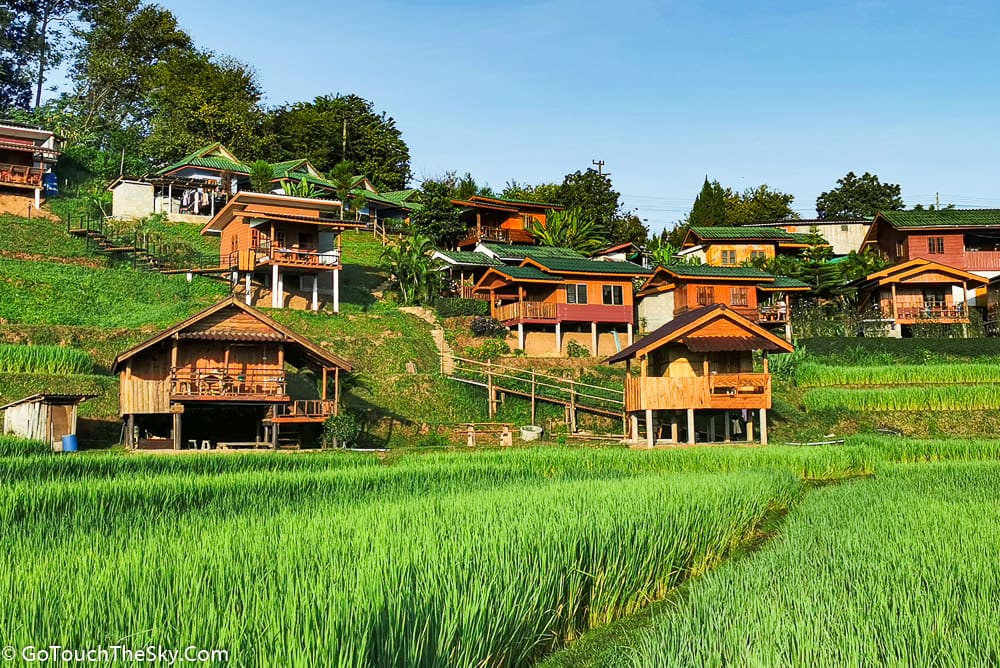 ทิวทัศน์บ้านแม่กลางหลวงริมถนนจอมทอง-ดอยอินทนนท์