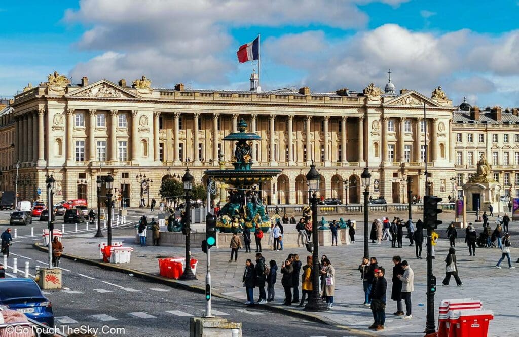 น้ำพุและอนุสาวรีย์ Place de la Concorde