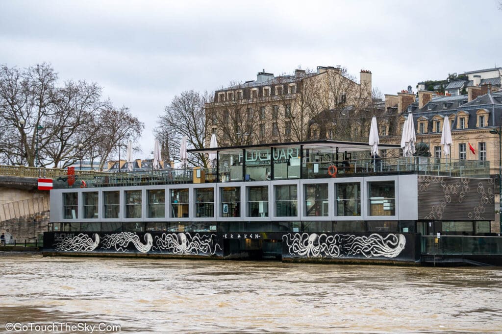 รายละเอียดสะพาน Alexandre III