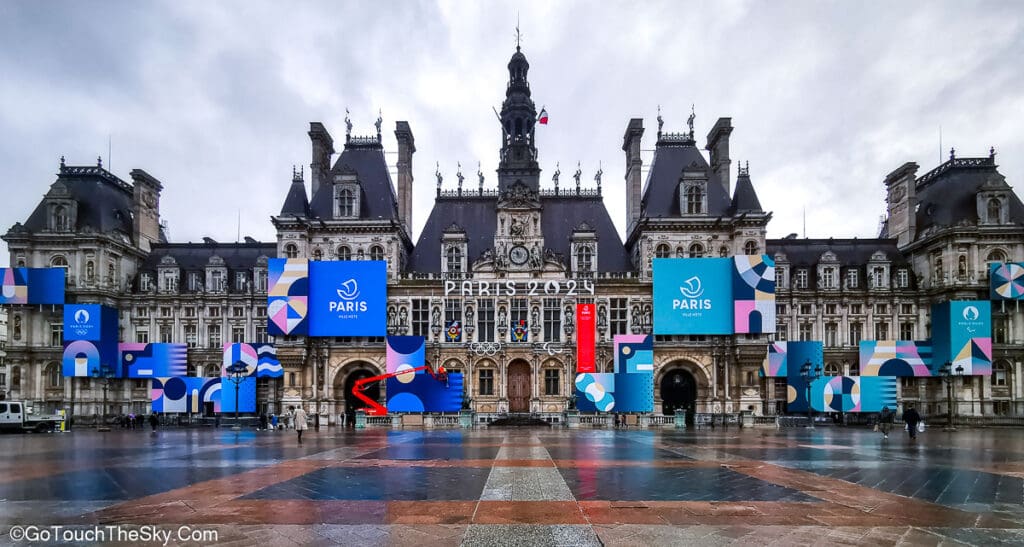 รายละเอียดประดับอาคาร Hôtel de Ville