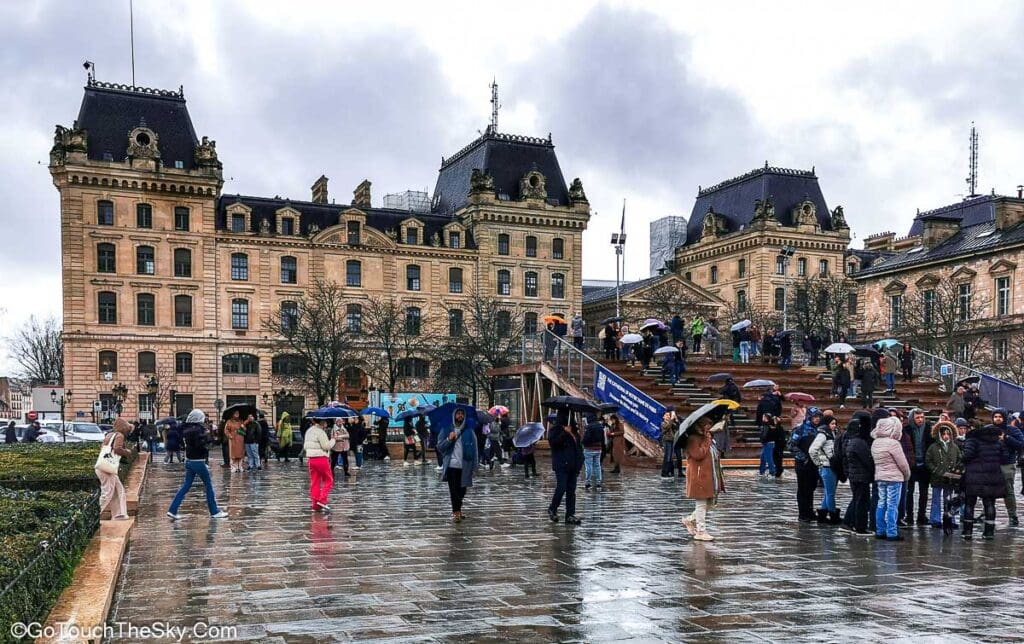 รายละเอียดรูปปั้น Charlemagne