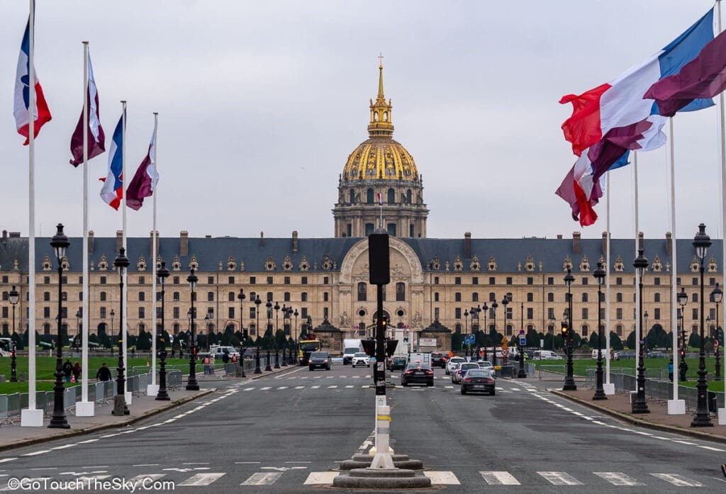 Hôtel des Invalides จากสะพาน Alexandre III