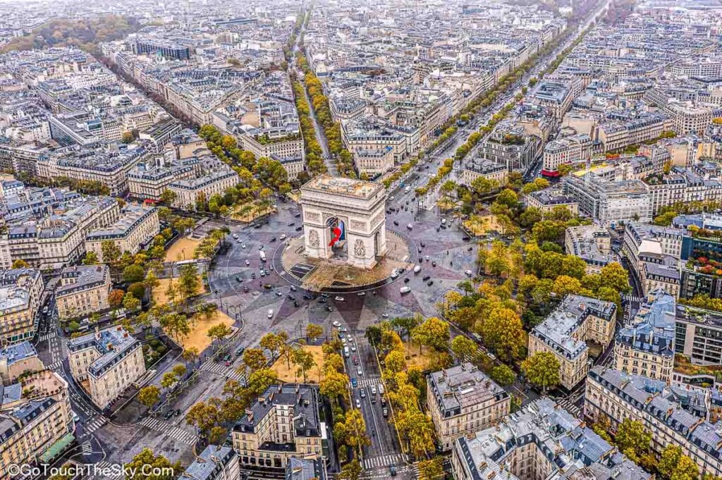 ประตูชัย Arc de Triomphe มุมสูง