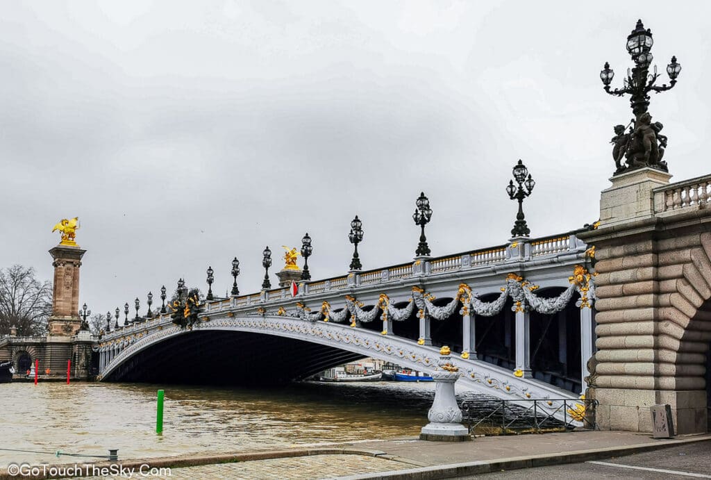 โครงสร้างสะพาน Alexandre III ไม่มีเสากลาง
