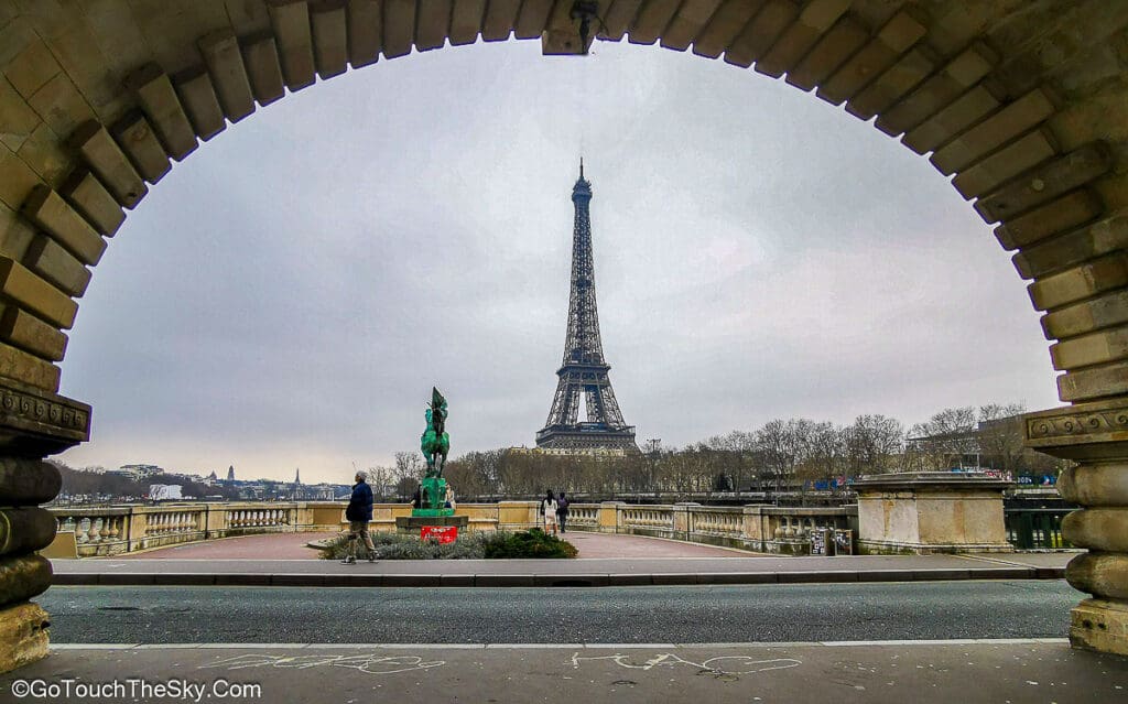 บรรยากาศสะพาน Bir Hakeim