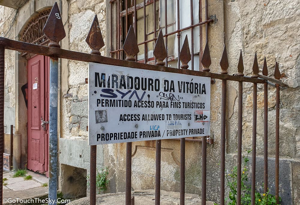 วิวเมืองปอร์โตจาก Miradouro da Vitoria