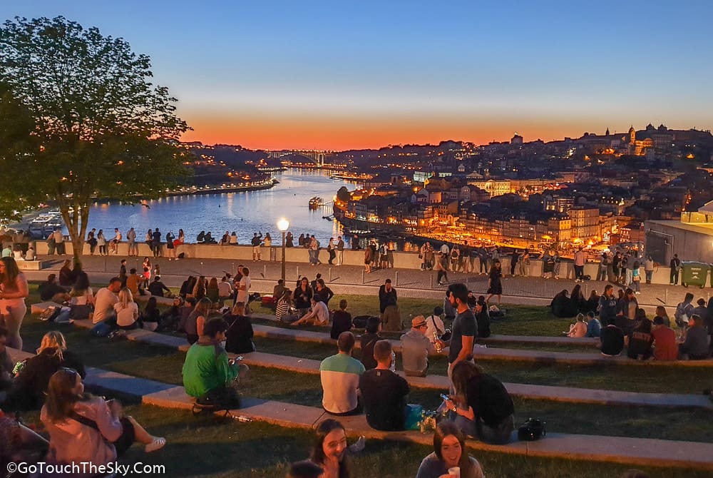 วิวสวนสาธารณะ Jardim do Morro มุมกว้าง