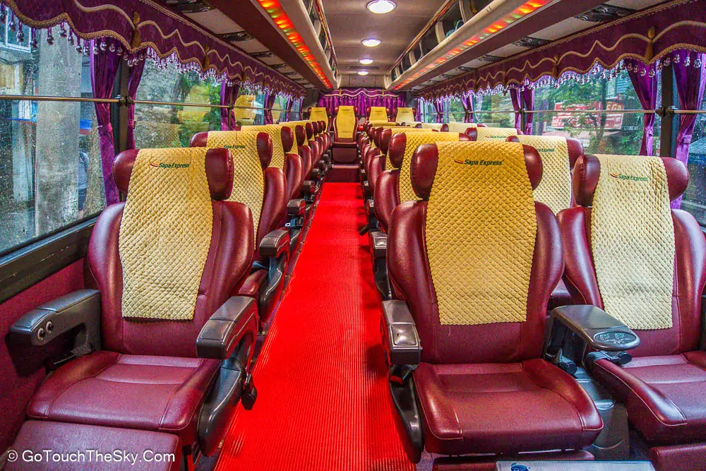 รถบัส Sapa Express 28 ที่นั่ง