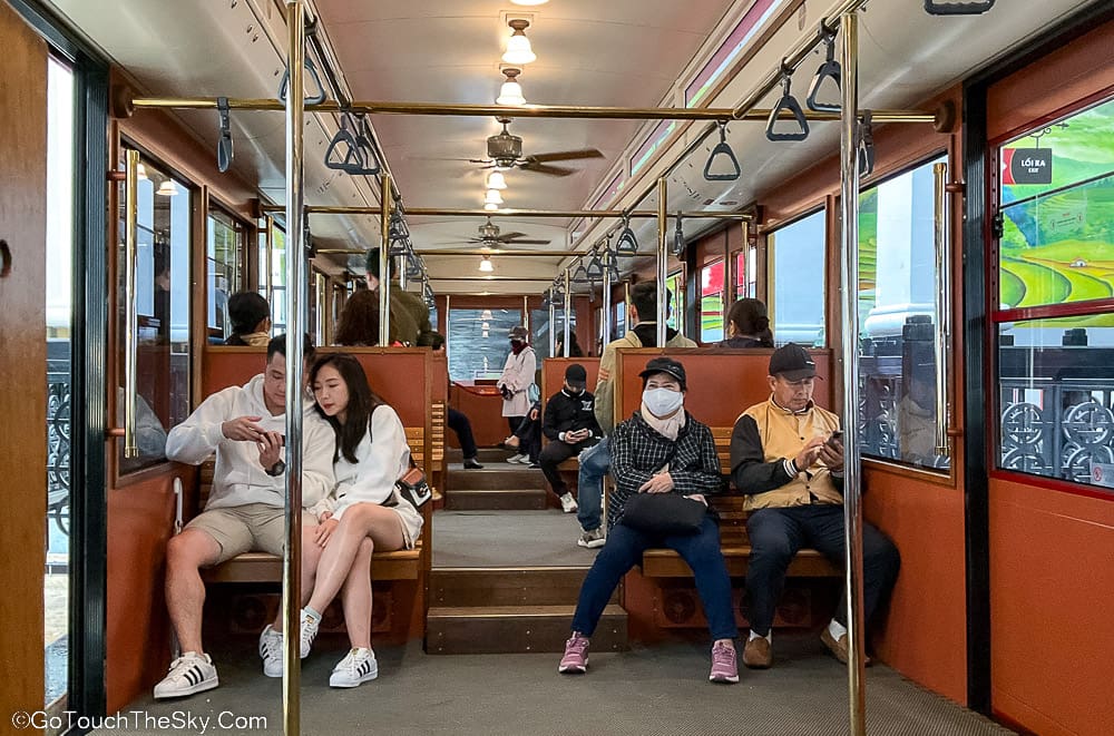 ภายในรถรางไฟฟ้า