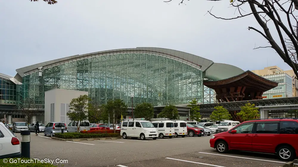โดมแก้ว Motenashi Dome สถานีคานาซาว่า