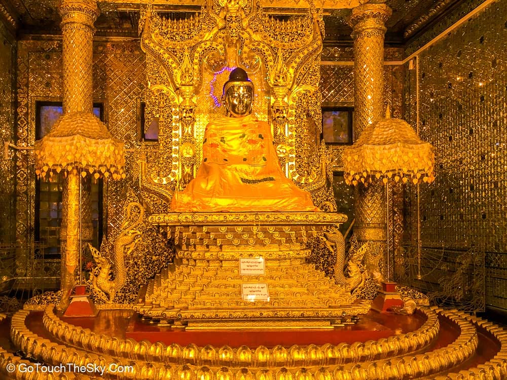 วิหารพระพุทธรูปทองคำเจดีย์โบตะตาว