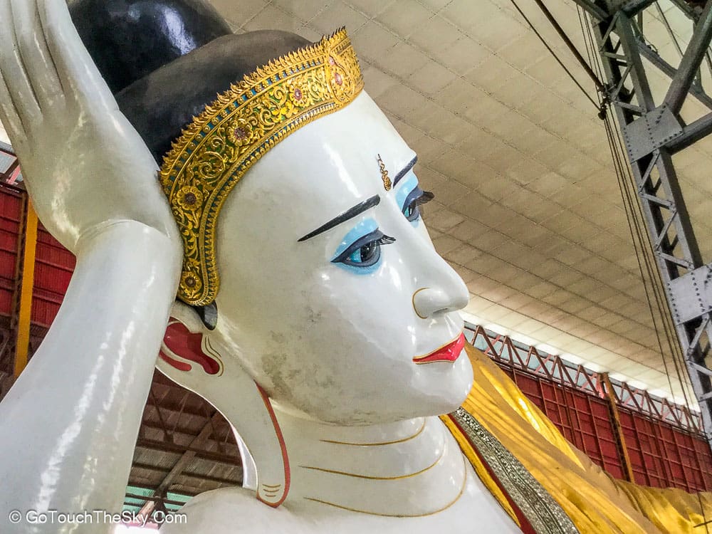 ดวงตาแก้วพระนอนตาหวาน