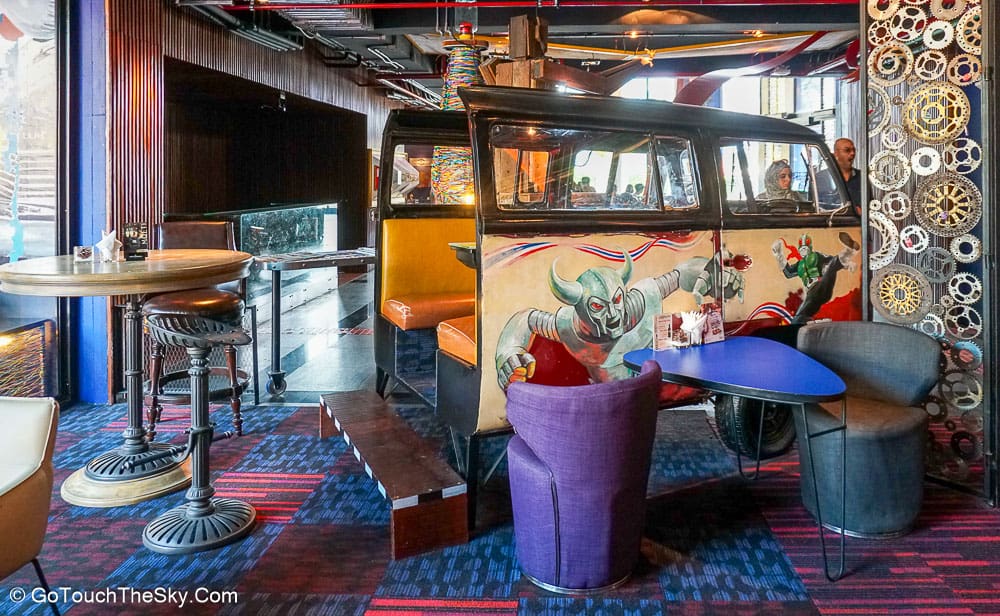บรรยากาศสุดท้าย The Car Bar