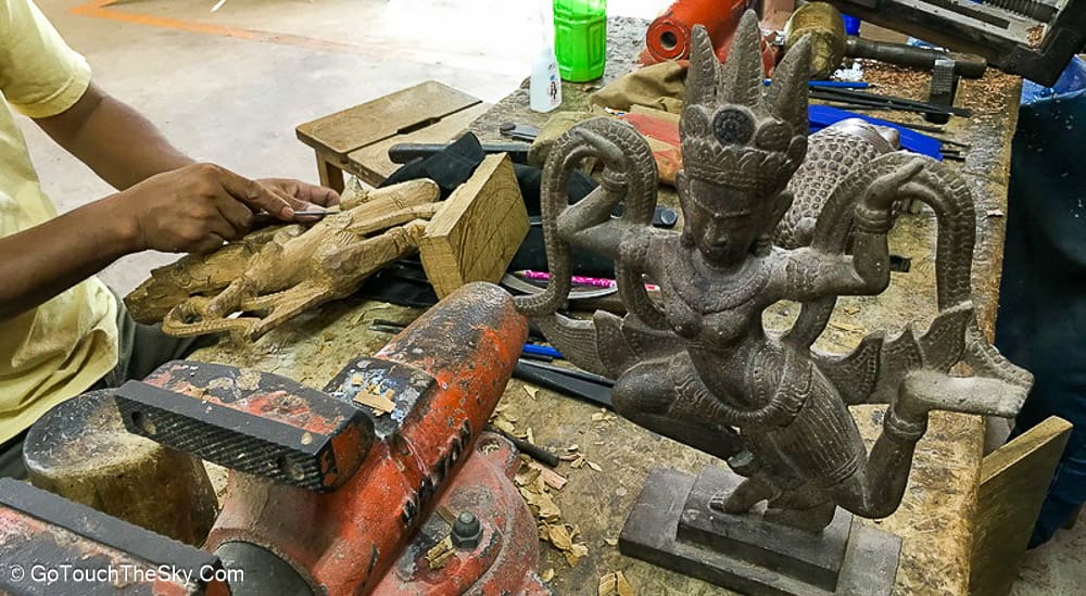 งานปูนปั้น Artisans Angkor