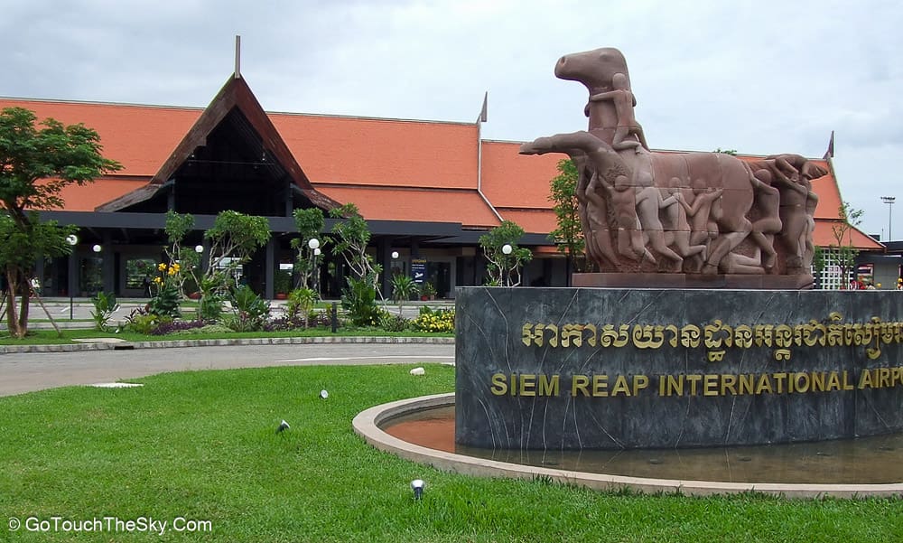 ป้ายสนามบินเสียมเรียบ