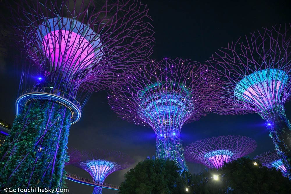 นักท่องเที่ยวชมการแสดงแสงสีเสียง