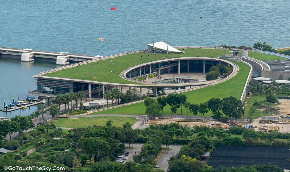 สนามหญ้าดาดฟ้า Marina Barrage