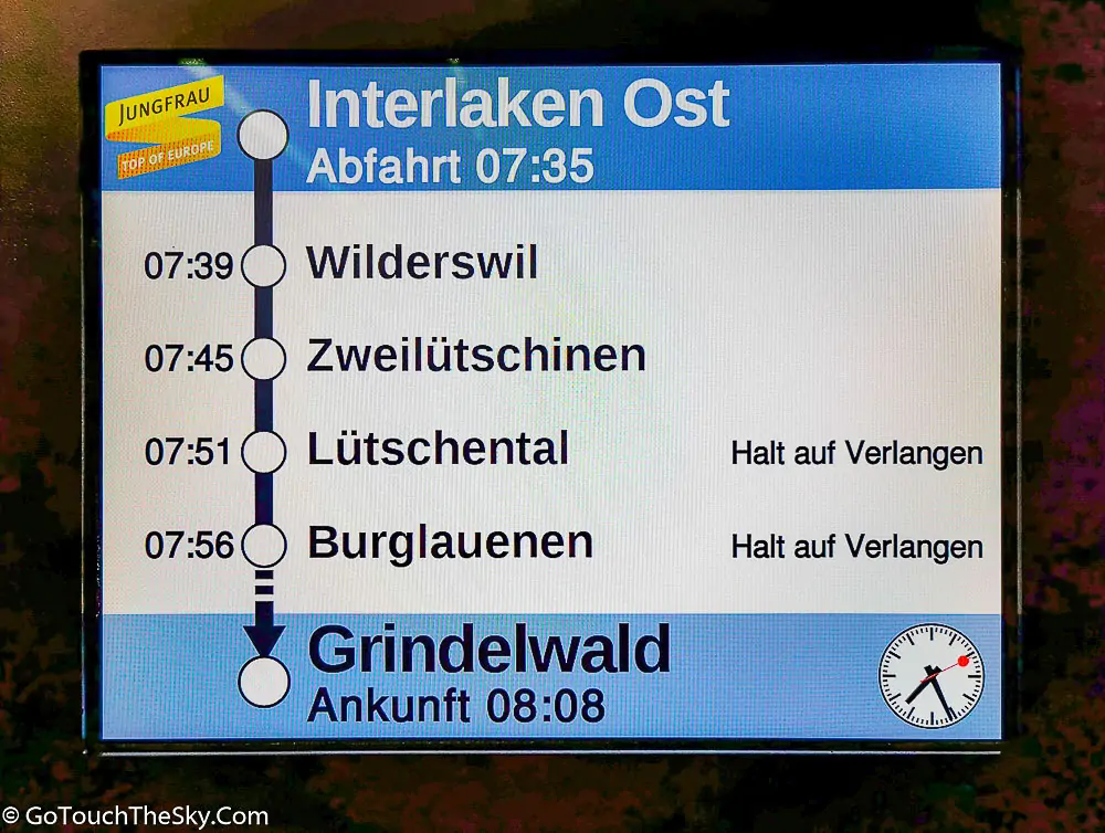 รถไฟจากสถานี Interlaken Ost