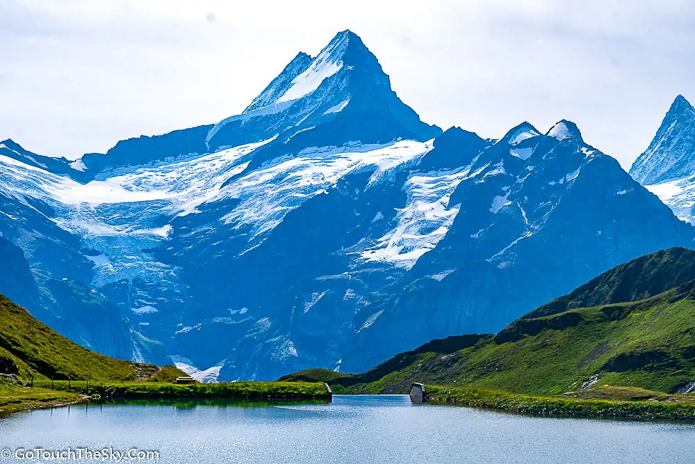 วิวทะเลสาบ Bachalpsee และเทือกเขา