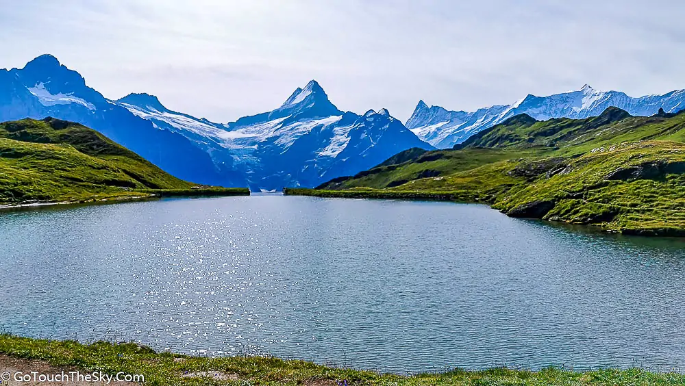 ทะเลสาบ Bachalpsee มีคลื่นจากลมแรง